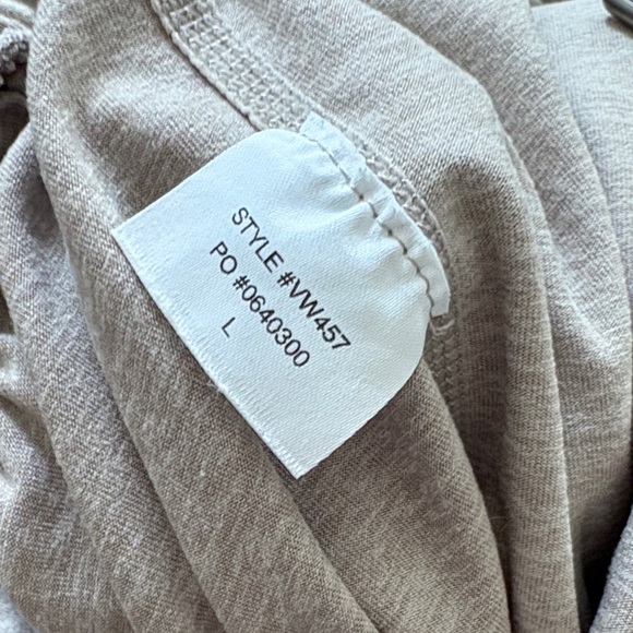 Vuori Women’s Boyfriend Joggers - Picture 12 of 15